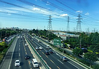 Jingkai Expwy between Xinfadi and Xihongmen (20170807161049).jpg