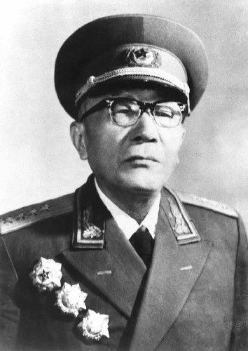 黄克诚