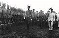 孙中山、蒋中正（蒋介石）检阅陸軍官校學生隊伍